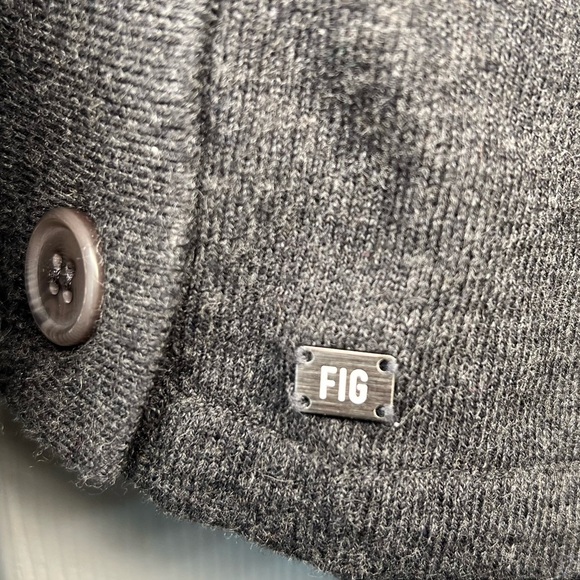 FIG Dark Gray Button-Up Poncho - Picture 3 of 7